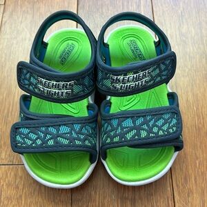 Sketchers light up sandals toddler size 8